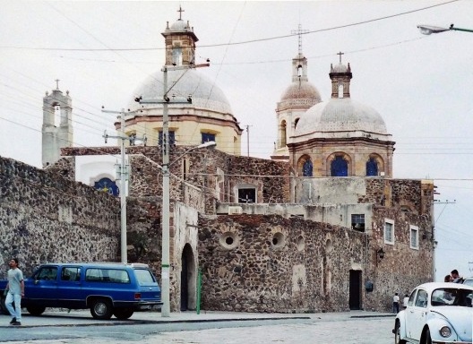 Querétaro, parte traseira do Templo de la Santa Cruz, 2001