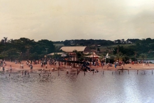 Praia de Iacanga durante a gestão de Orlando Castro