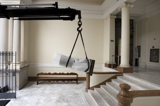 Giselle Beiguelman, “Memória da Amnésia”, Saída das esculturas do depósito municipal de monumentos no Pari e chegada no Arquivo Municipal para montagem da exposição, 29/11/2015