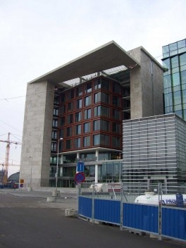 Sistema de proteção com destaque na composição de edificação de escritórios em Amsterdan, Holanda, 2008