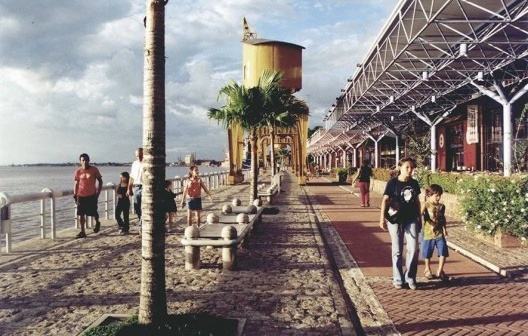 Três momentos do desenho urbano brasileiro e as correspondências das políticas urbanas