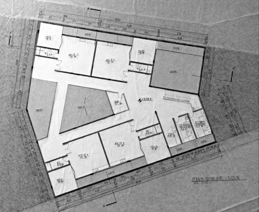 Projeto, planta, alunos T. Fernandes e I. Colares, primeiro semestre de 2016