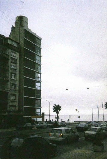 Luis García Pardo e Adolfo Sommer Smith, Edifício El Pilar, Montevidéu, 1957