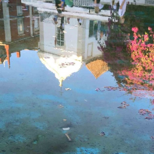 Reflexo da Igreja de Santa Luzia no Miradouro de Santa Luzia, outubro de 2017