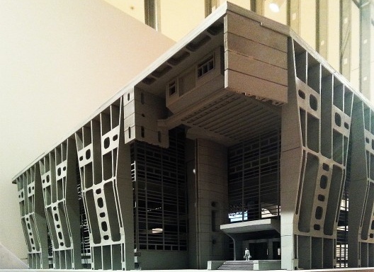 01. Maquete da sede do Banco de Londres y América del Sur em Buenos Aires, Argentina, 1966. Arquiteto Clorinda Testa e SEPRA Arquitectos