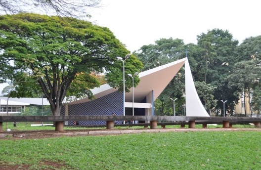 Igrejinha Nossa Senhora de Fátima, obra de Oscar Niemeyer e painel de Athos Bulcão, nov. 2018