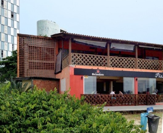 Edifício-restaurante em 2017