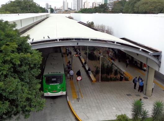 Núcleo de Arquitetura, Terminal de ônibus Lapa, São Paulo, 2003