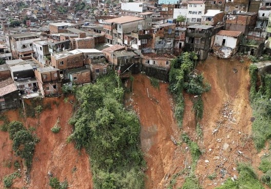 Deslizamento de terra em Salvador, 2020