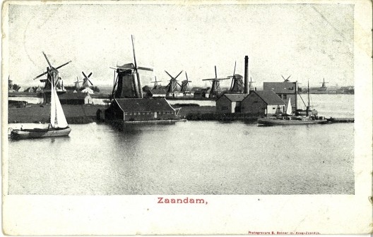 Os moinhos nas em Poel, junto às margens do rio Zaan, aproximadamente 1930