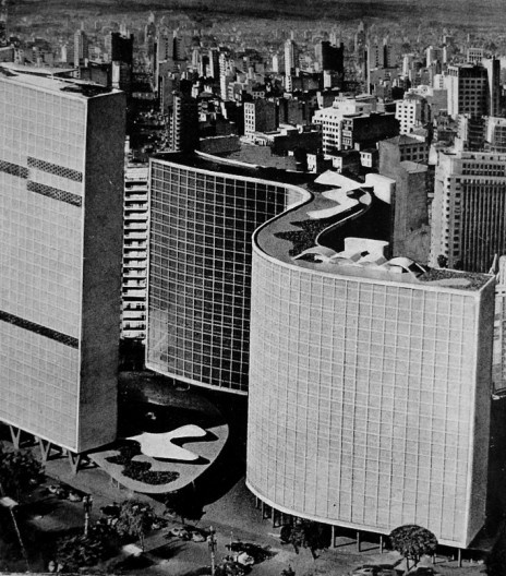 Copan, versão anterior, São Paulo. Arquiteto Oscar Niemeyer, 1951