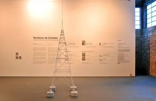 Exposição Território de Contato, Marcos Acayaba e Nicolás Robbio (módulo 2), curadoria Marta Bogéa e Abilio Guerra, Sesc Pompéia, 2013