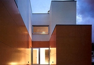 Caminho e identidade na arquitetura doméstica em Portugal: ensaio sobre a casa em Vila Marim (1)