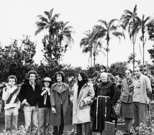 Igreja Espírito Santo do Pinhal, encontro de Paolo, Xavier, Teresa, Edmar, Lina, Frei Egydio, Dona Aurora e Frei José, Uberlândia, 1976