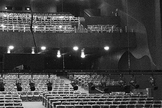Cine Teatro Ouro Verde, após as obras de reconstrução de 2014, Londrina, arquitetos Vilanova Artigas e Carlos Cascaldi
