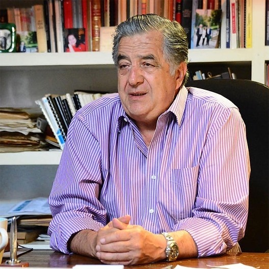 Carlos Flores Marini, 1937-2015