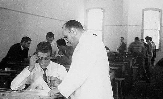 Hoover Americo Sampaio no Mackenzie, aula de perspectiva com professor Kosuta, 1951