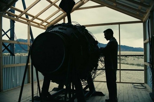 Cena do filme Oppenheimer. Direção Christopher Nolan
