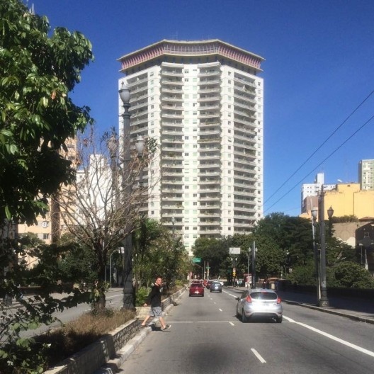 Edifício Viadutos, arquiteto João Artacho Jurado, 1956