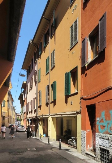 Via dell'Unione, bairro de São Leonardo, Bolonha, Itália