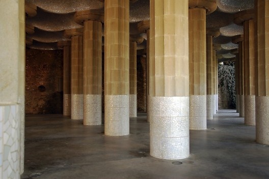 Parque Güell, mercado coberto, Barcelona, Espanha, 1914. Arquiteto Antoni Gaudi
