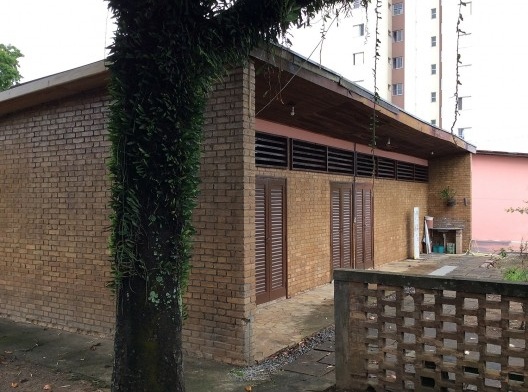 Casas dos gerentes da Tecelagem Parahyba, São José dos Campos, 1950-1951. Projeto de Carlos Barjas Millan, Luiz Roberto Carvalho Franco e Sidney S. Fonseca