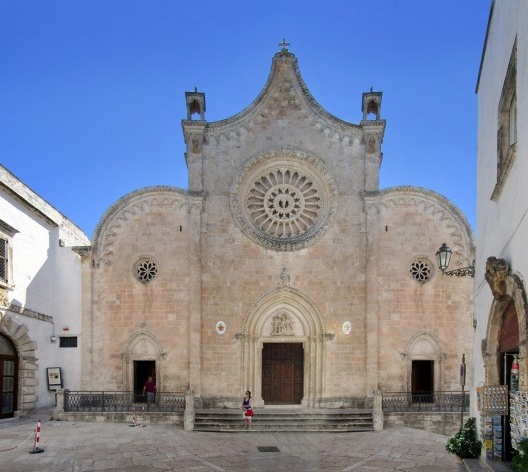Catedral de Santa Maria Assunta em Ostuni, sul da Itália