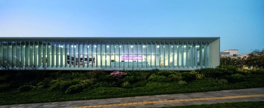 Instituto Ling, Porto Alegre RS Brasil, 2014. Arquiteto Isay Weinfeld (autor)