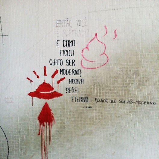 Pixação no edifício da FAU UFRJ