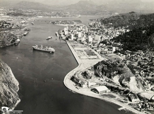 Porto de Vitória e aterro da Esplanada Capixaba (déc. 1960)