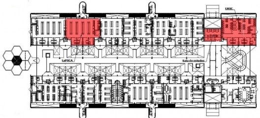 Planta baixa da edificação. Localização das regiões estudadas (marcadas em cinza) – Pavimento Superior