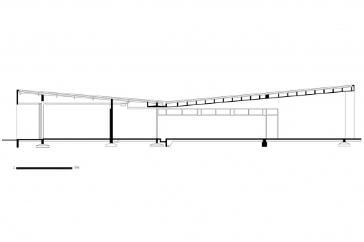 Residência Carlos Curt Zadrozny. Corte Longitudinal