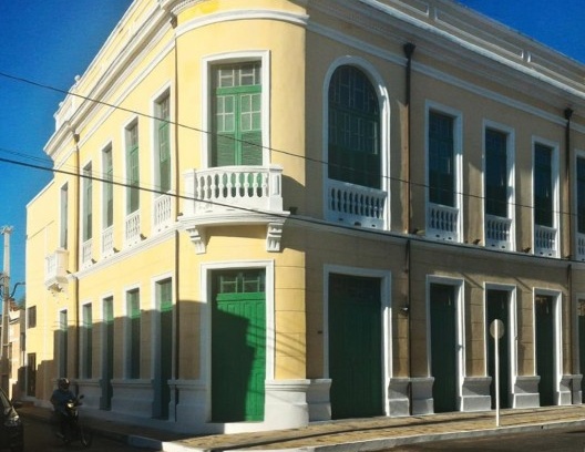 Casarão restaurado abriga uma unidade do Sesc, Parnaíba PI