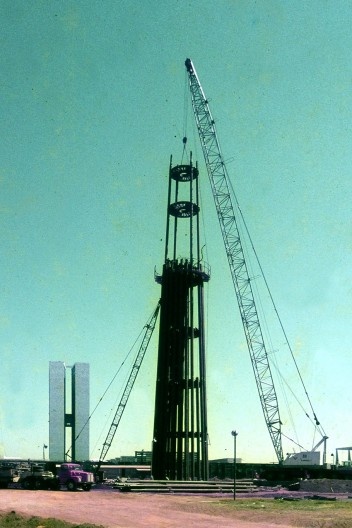 Monumento Pavilhão Nacional, Brasília, 1972. Arquiteto Sergio Bernardes