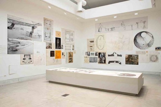 “Line, Light, Locus”, curadoria de Elizabeth Hatz