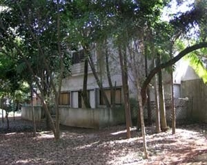 Vista da frente, lateral direita