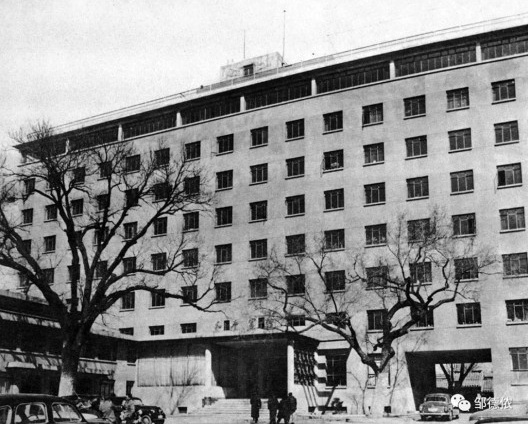 Hotel da Paz, Pequim, China, 1954. Arquiteto Yang Tingbao
