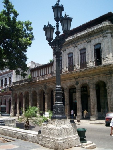 Paseo del Prado. A mais bela avenida do centro de Havana, desenhada Pelo urbanista francês, JCN Forestier, 1930