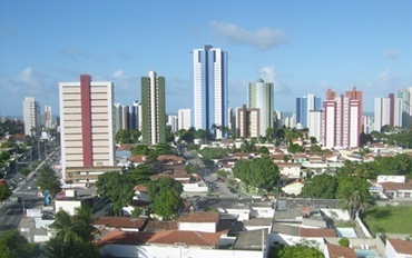 Verticalização em direção a orla marítima da cidade