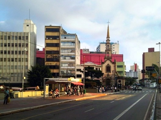 Memória e toponímia paulistanas