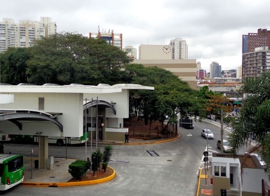 Núcleo de Arquitetura, Terminal de ônibus Lapa, São Paulo, 2003