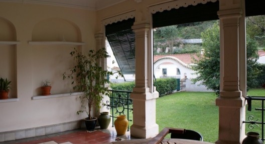 Fig. 16 – Loggia que estabelece uma relação entre o interior e o jardim