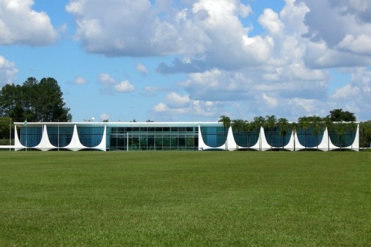 A graça estética da arquitetura de Oscar Niemeyer