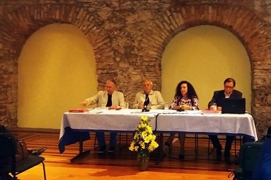 Mestres e arcos: Marcelo Ferraz, Cyro Lyra, Katia Bógea e Andrey Schlee sob os arcos do Paço Imperial