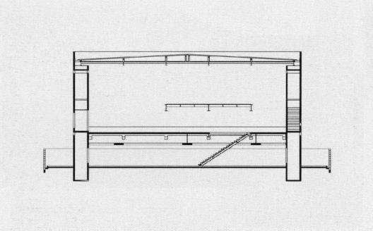 Loja Forma, corte longitudinal. Arquiteto Paulo Mendes da Rocha