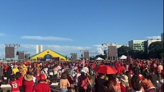 Celebração e vandalismo