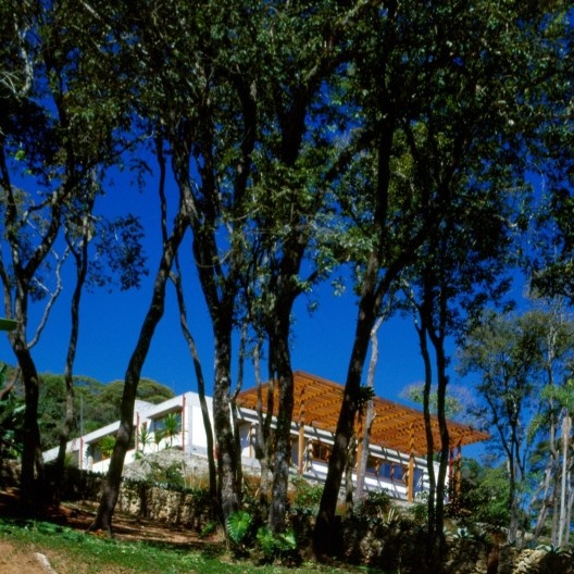 Residência Atibaia. Arquitetos Renato Viégas e Mariana Viégas