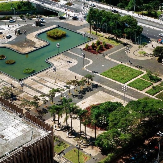 Paço Municipal de Santo André, jardim de Roberto Burle Marx