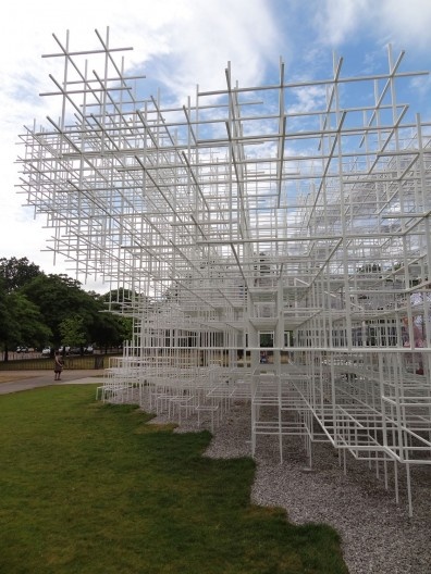Pavilhão Serpentine. Sou Fujimoto, 2013