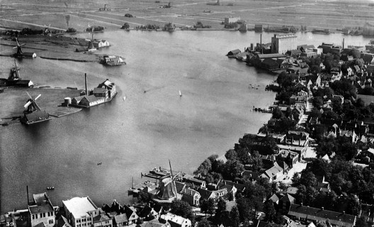 Arredores do rio Zaan, 1927